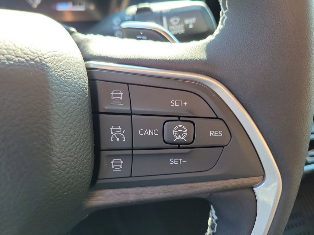 New 2026 Jeep Grand Cherokee Altitude AWD/4WD image 6