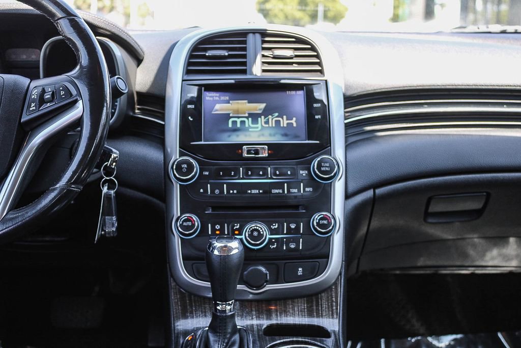 Used 2014 Chevrolet Malibu LT FWD image 13