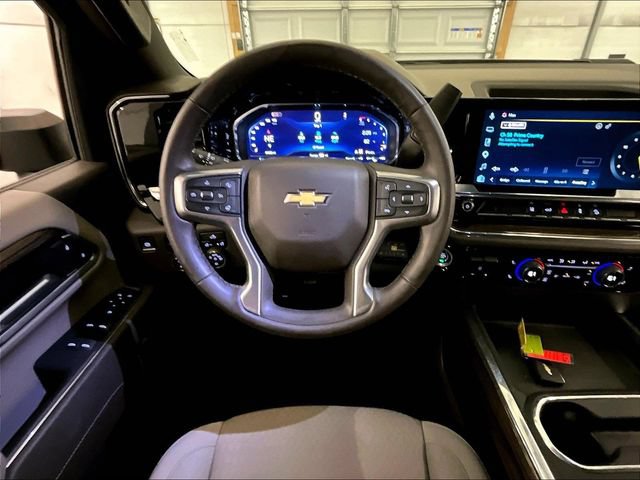 Used 2025 Chevrolet Silverado 2500 LT AWD/4WD image 5