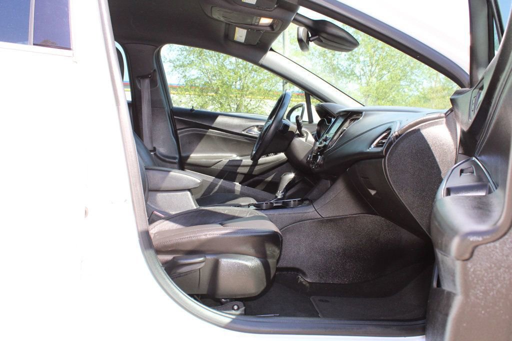 Used 2017 Chevrolet Cruze Premier w/ RS Package FWD image 31