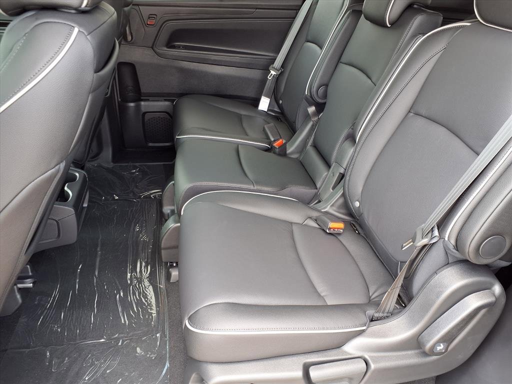 New 2026 Honda Odyssey Touring image 9