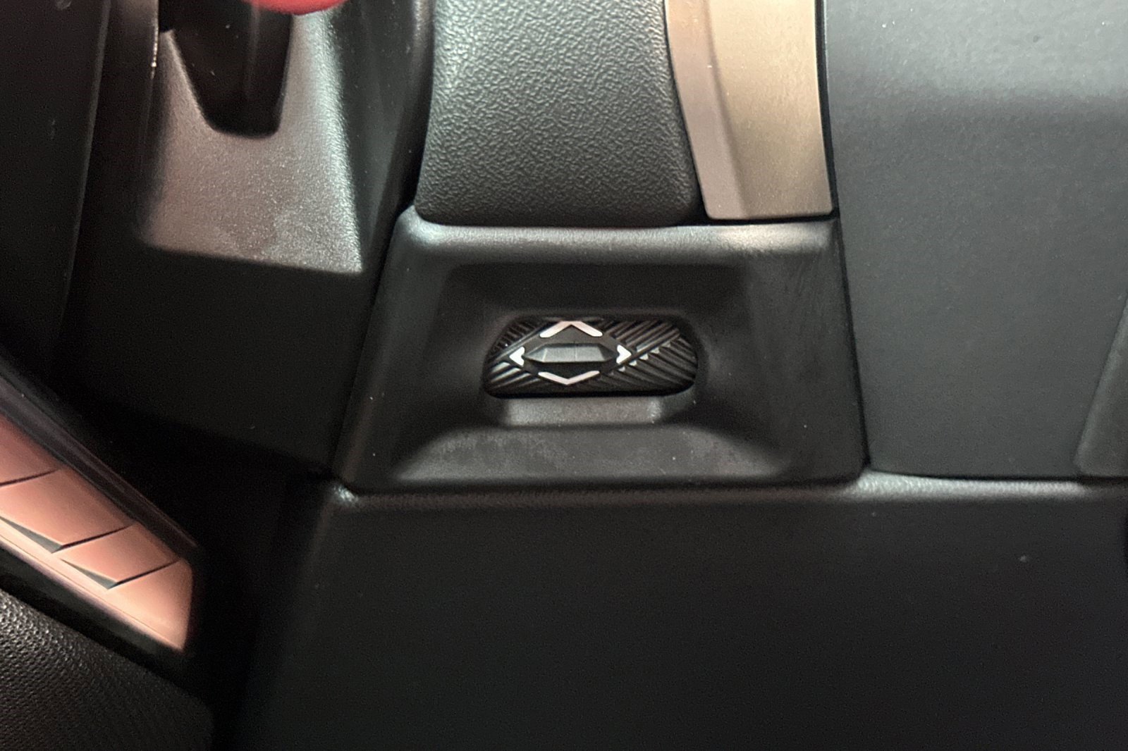 Used 2025 BMW X3 xDrive30i w/ Premium Package image 36