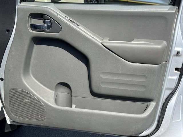 Used 2019 Nissan Frontier SV image 17