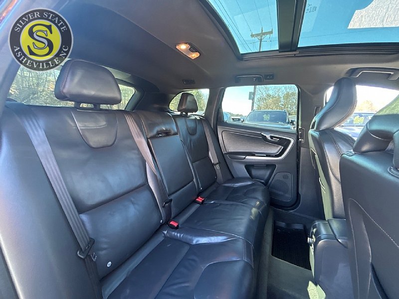 Used 2015 Volvo XC60 T5 Platinum w/ Climate Package FWD image 19