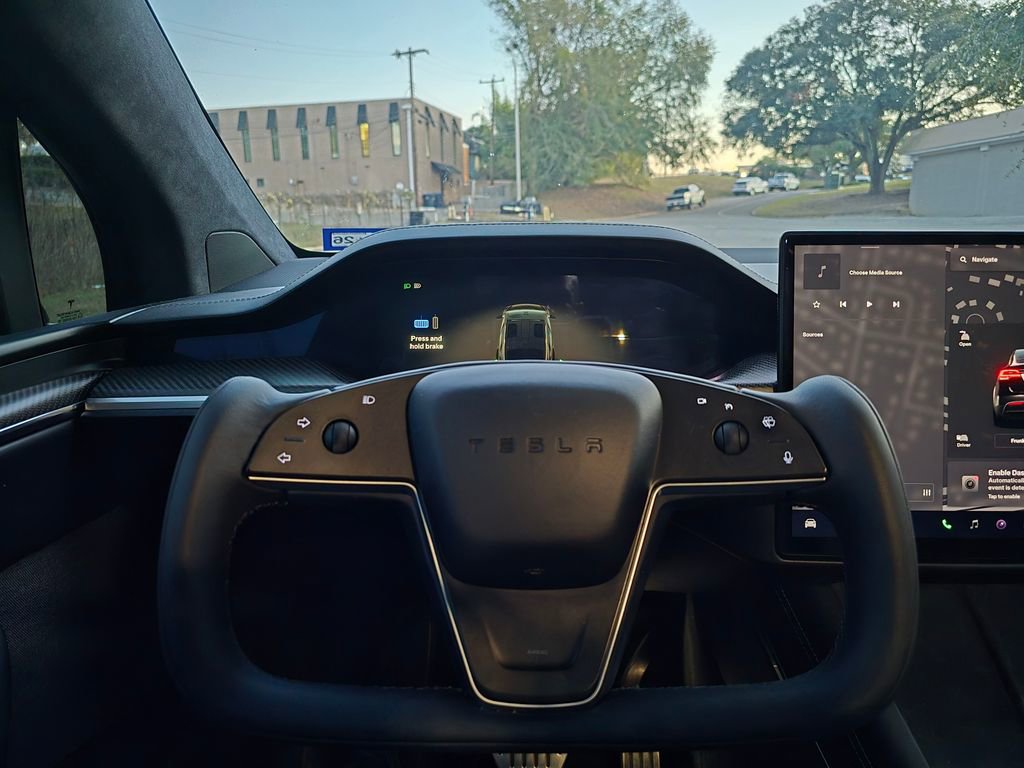 Used 2022 Tesla Model X Plaid image 30