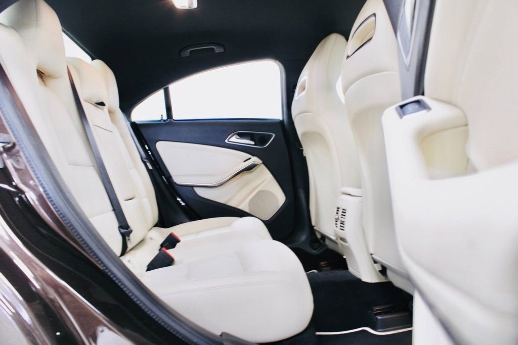 Used 2019 Mercedes-Benz CLA 250 image 30