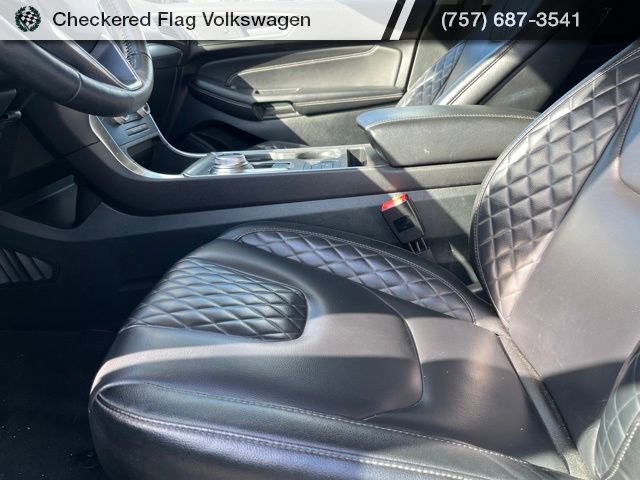 Used 2024 Ford Edge Titanium image 22