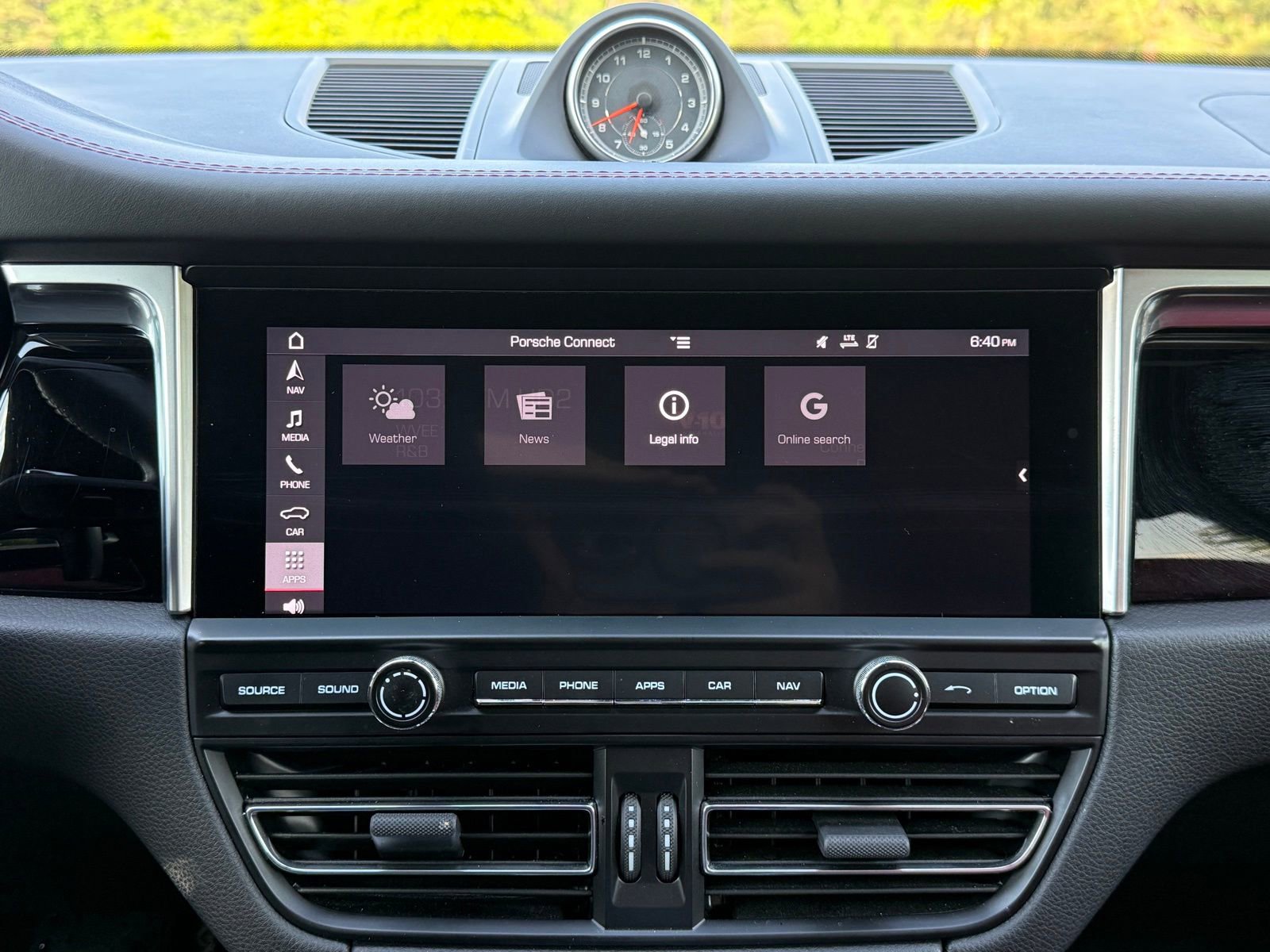 Used 2019 Porsche Macan AWD/4WD image 31