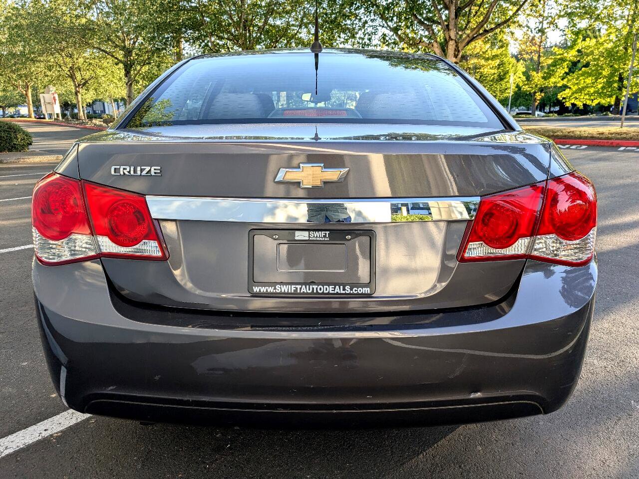 Used 2011 Chevrolet Cruze LS w/ Connectivity Package image 5