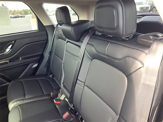 New 2026 Lincoln Corsair Premiere image 21