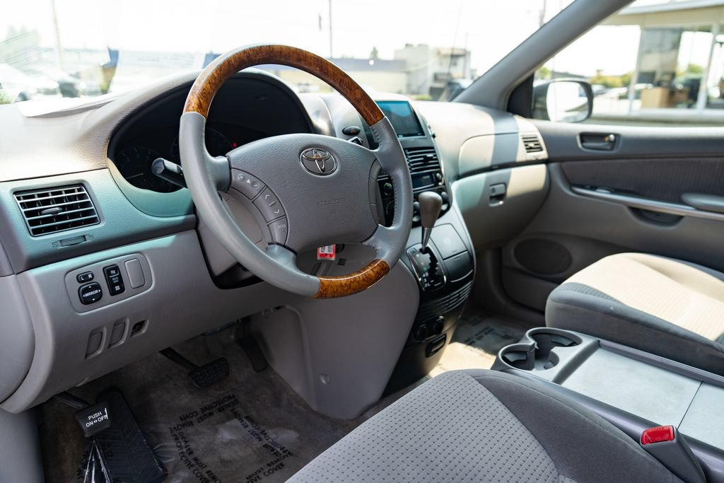 Used 2006 Toyota Sienna LE FWD image 20