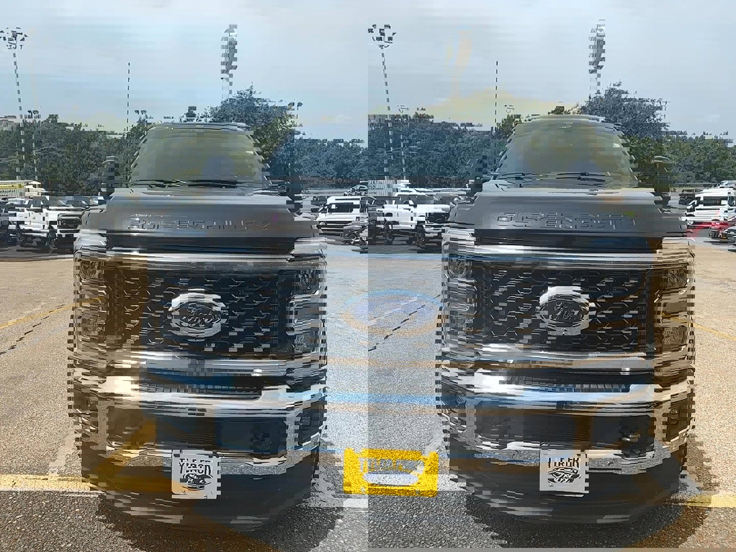 Used 2025 Ford F450 Lariat w/ Lariat Ultimate Package image 3