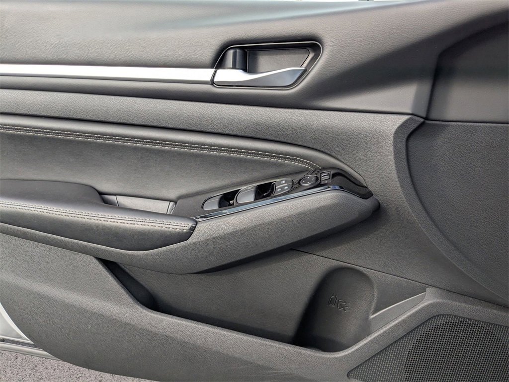 Used 2023 Nissan Altima 2.5 SL image 16