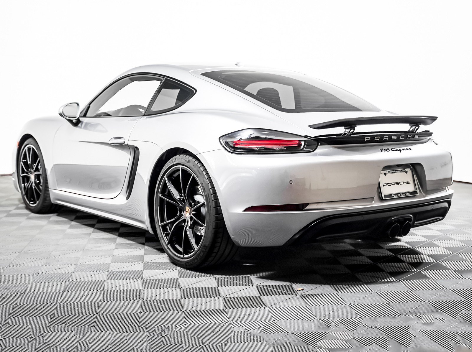 Certified 2025 Porsche 718 Cayman RWD image 3