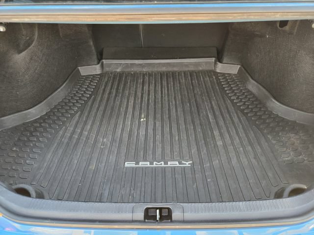 Used 2024 Toyota Camry SE w/ Cold Weather Package FWD image 32