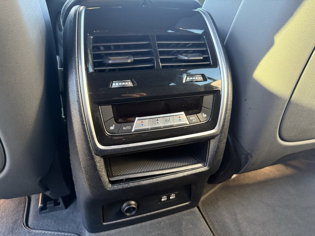 Used 2022 BMW X7 xDrive40i w/ M Sport Package image 42