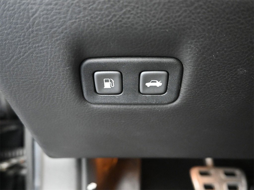 Used 2005 Chevrolet Corvette Coupe w/ Preferred Equipment Group image 26