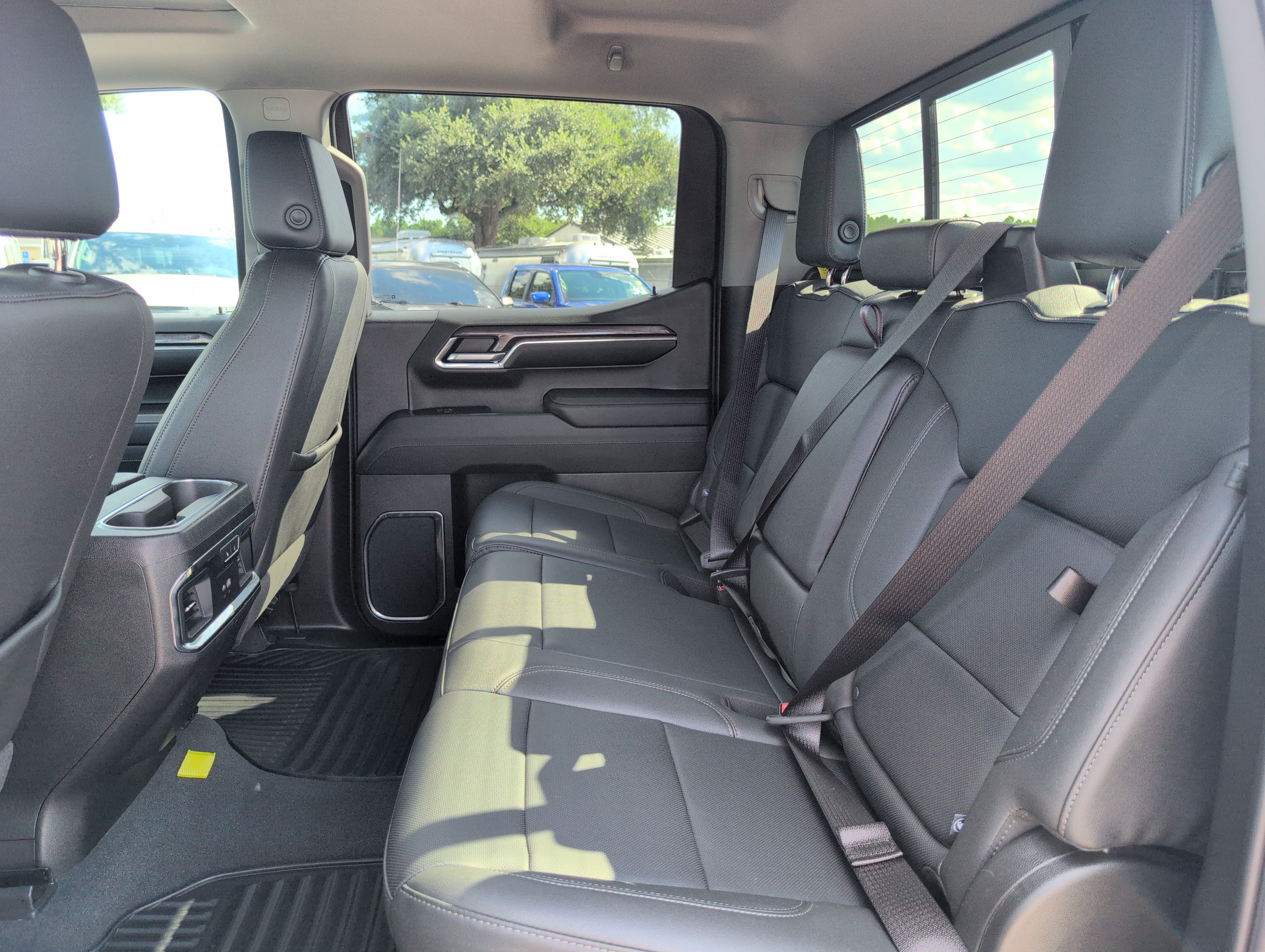 Used 2024 Chevrolet Silverado 1500 LTZ w/ LTZ Premium Package AWD/4WD image 33