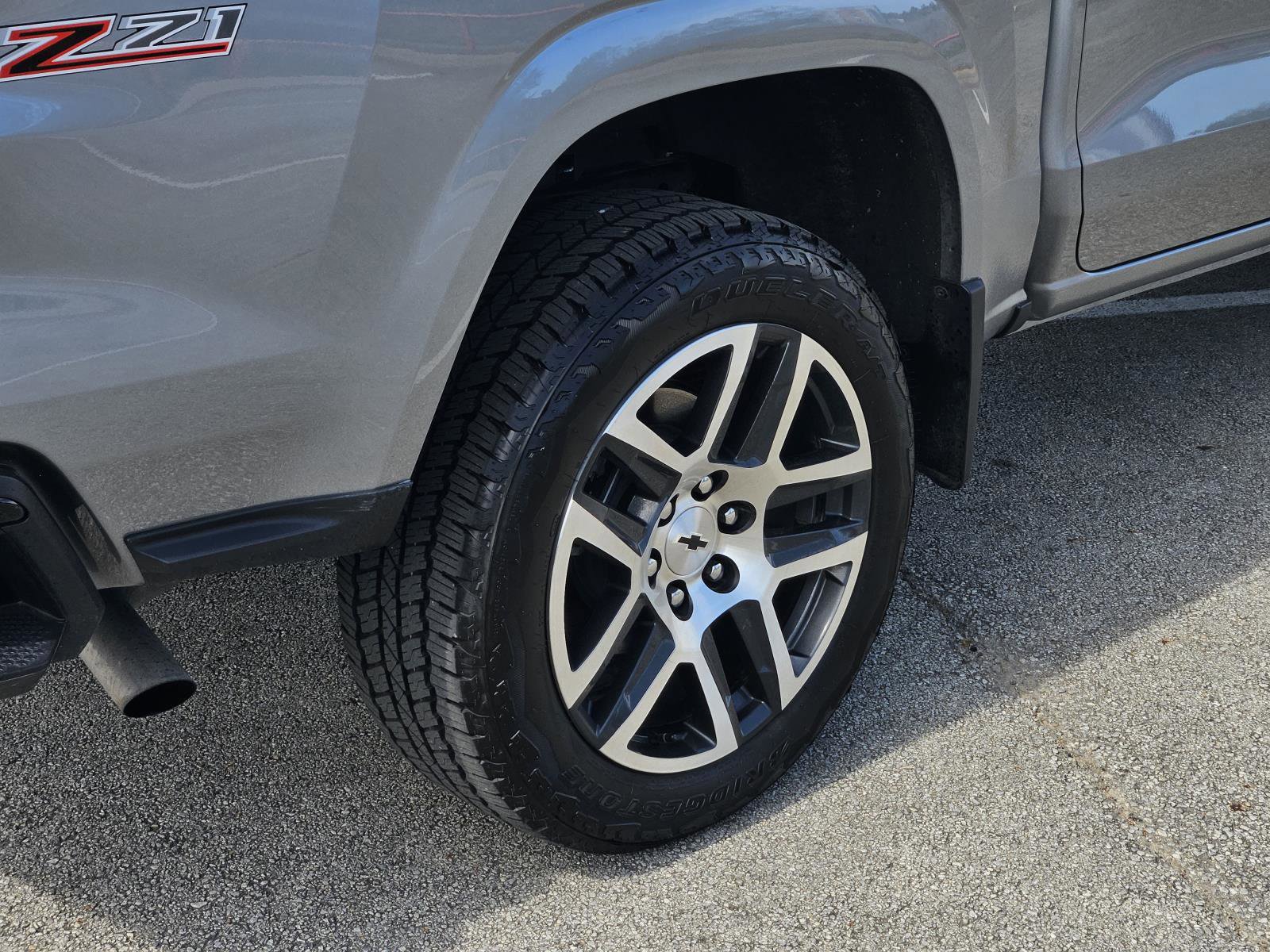 Used 2024 Chevrolet Colorado Z71 w/ Z71 Convenience Package 2 image 7