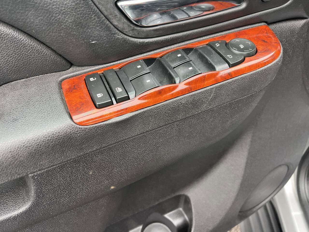 Used 2014 GMC Yukon XL SLT AWD/4WD image 14