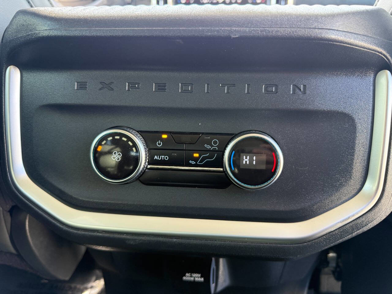 Used 2025 Ford Expedition Max Active image 25