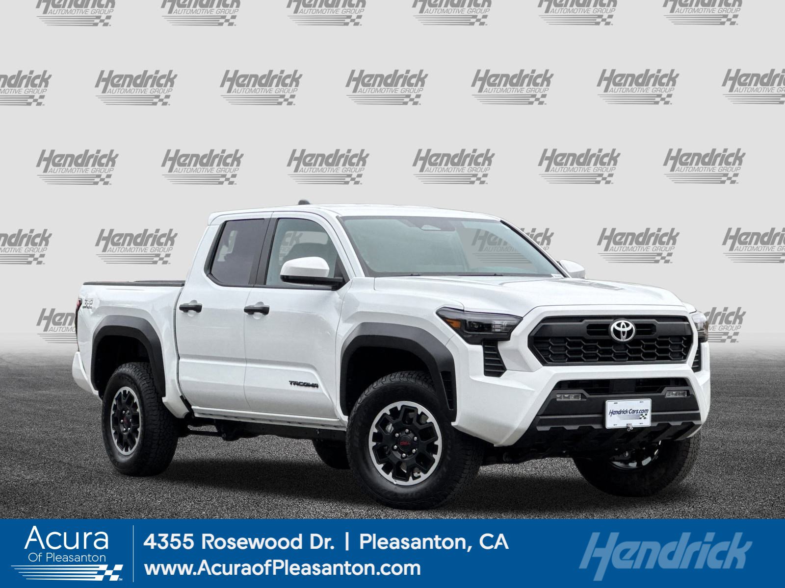 Used 2025 Toyota Tacoma TRD Off-Road image 1