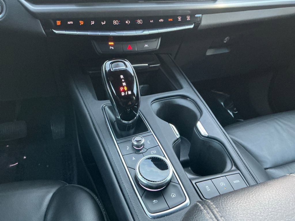 Used 2024 Cadillac XT4 Premium Luxury image 12