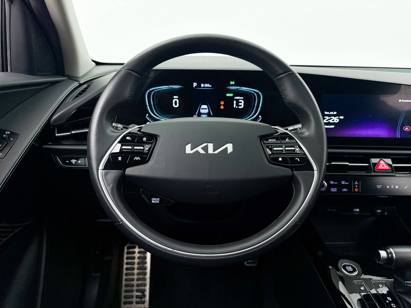 Used 2024 Kia Niro EX Touring FWD image 4