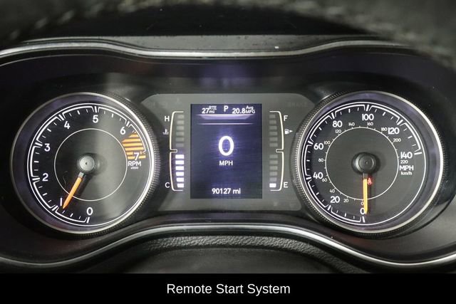 Used 2019 Jeep Cherokee Latitude Plus AWD/4WD image 14