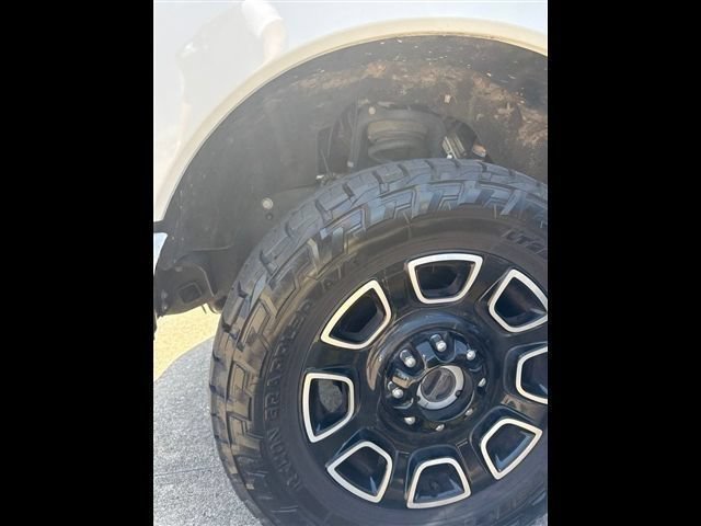 Used 2025 Ford F250 Platinum w/ FX4 Off-Road Package AWD/4WD image 6