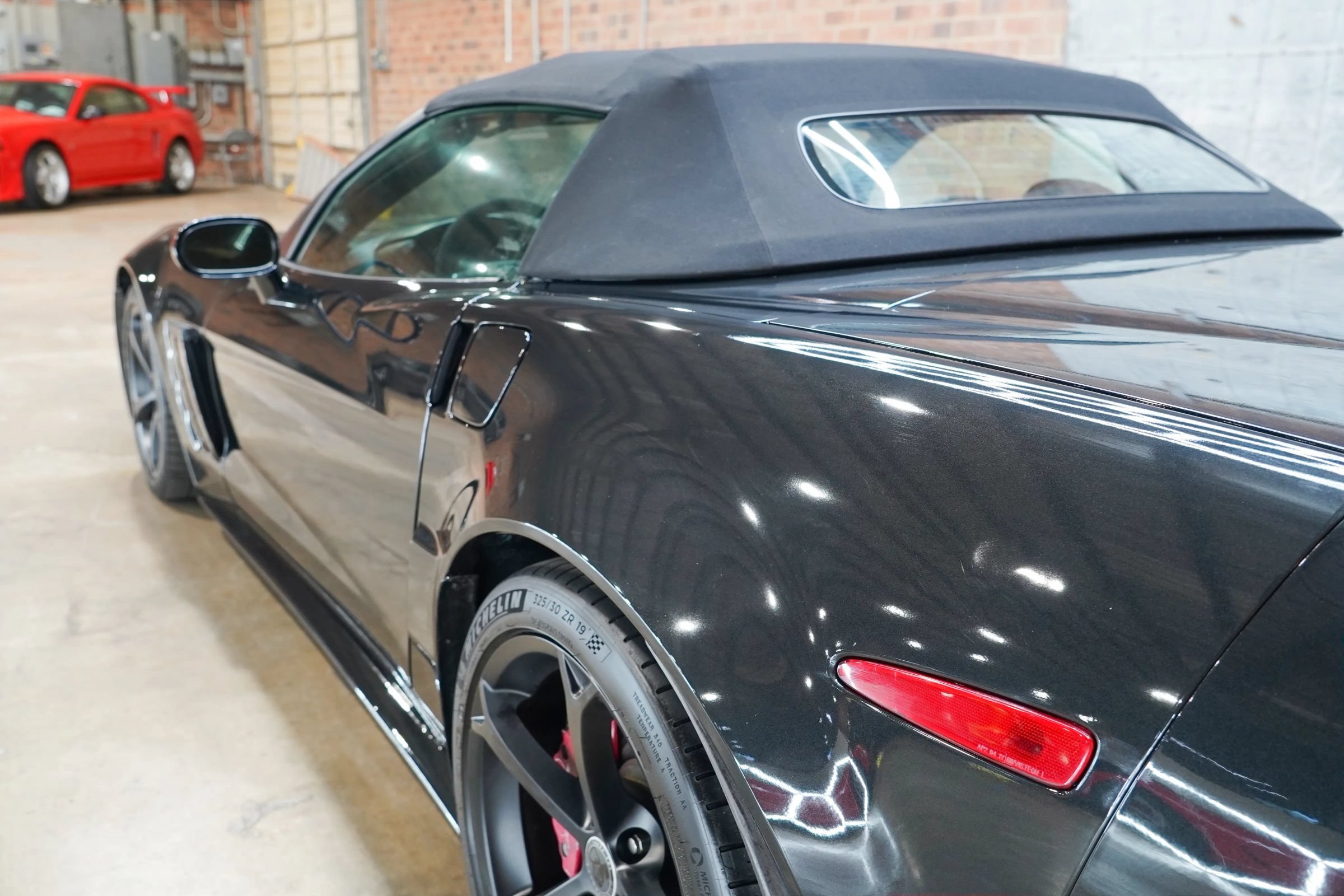 Used 2012 Chevrolet Corvette Grand Sport w/ 3LT Preferred Equipment Group RWD image 19