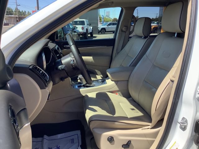 Used 2020 Jeep Grand Cherokee Overland AWD/4WD image 8