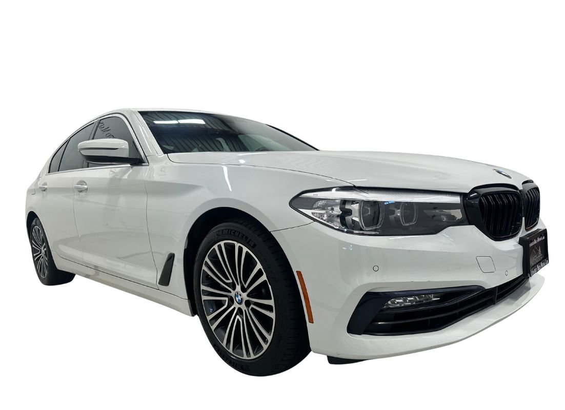 Used 2018 BMW 540i xDrive w/ Premium Package image 3