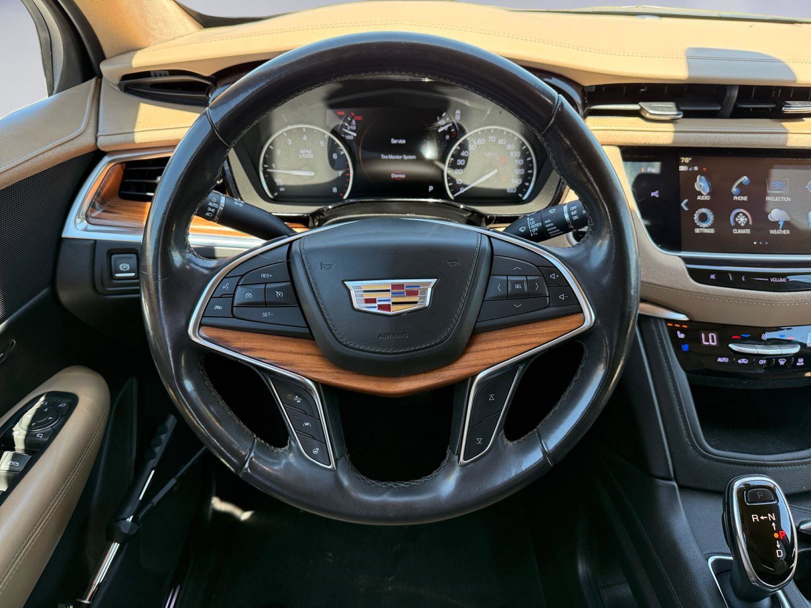 Used 2018 Cadillac XT5 Platinum w/ Driver Assist Package AWD/4WD image 22
