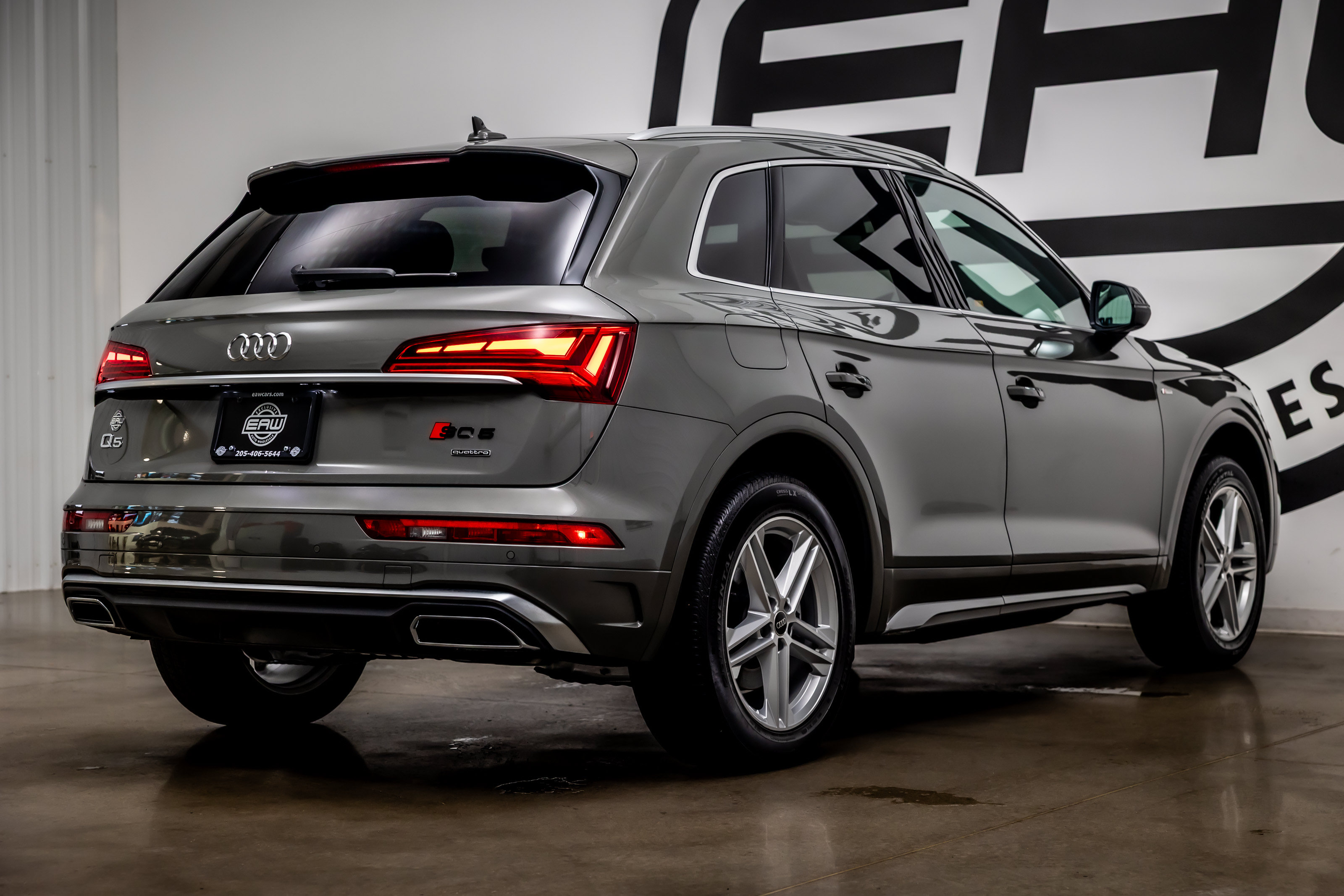 Used 2025 Audi Q5 e Premium Plus w/ Premium Plus Package AWD/4WD image 31