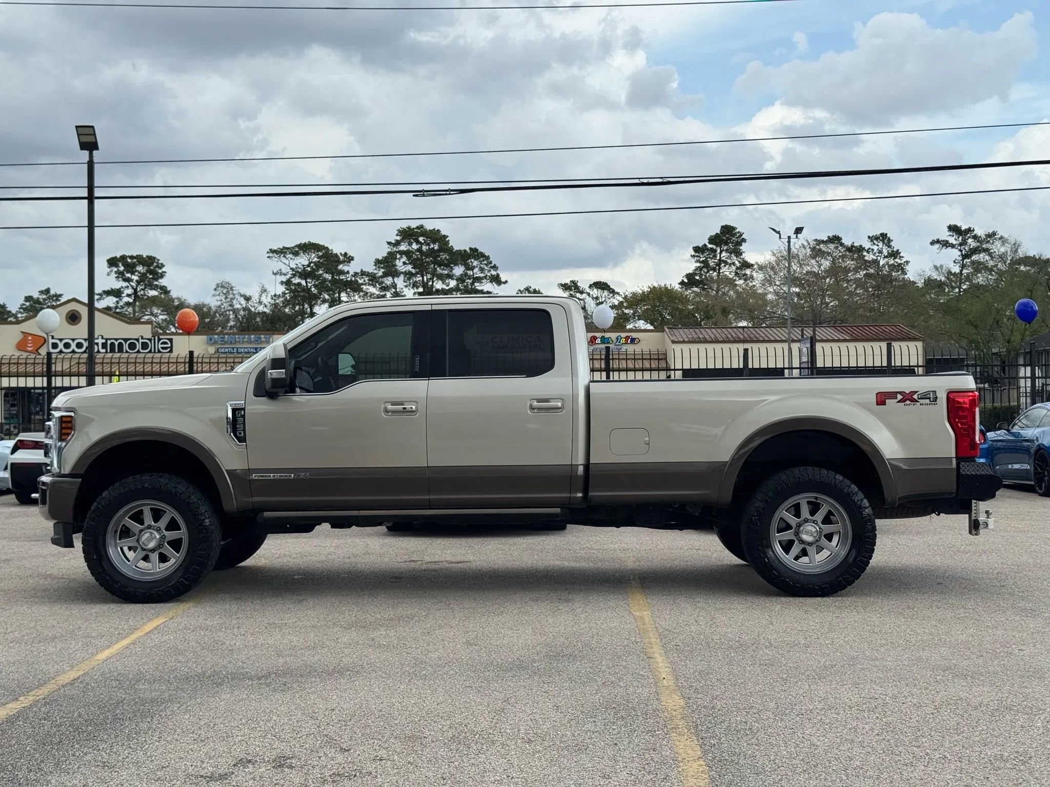 Used 2017 Ford F350 King Ranch w/ Tow Technology Bundle AWD/4WD image 10