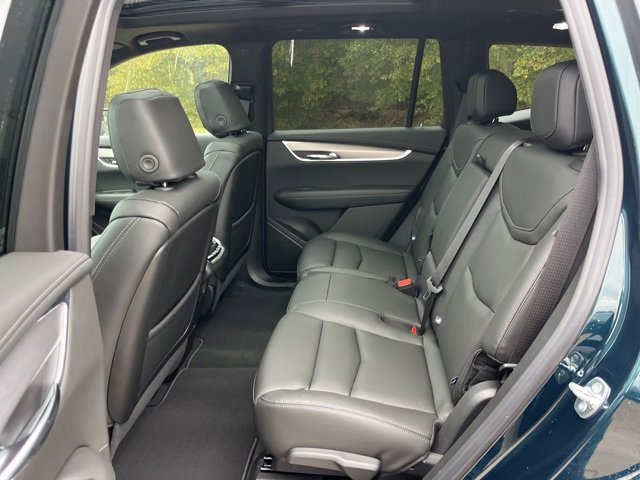 New 2025 Cadillac XT6 Luxury image 37