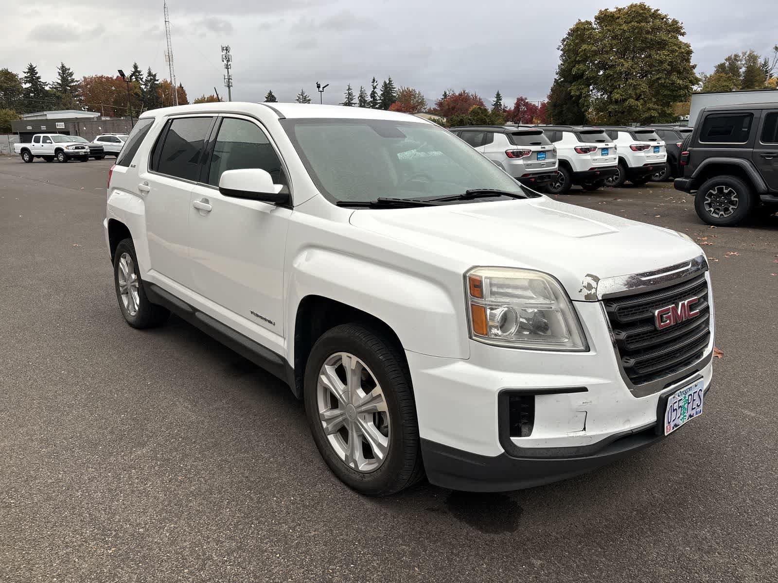 Used 2017 GMC Terrain SLE AWD/4WD image 6