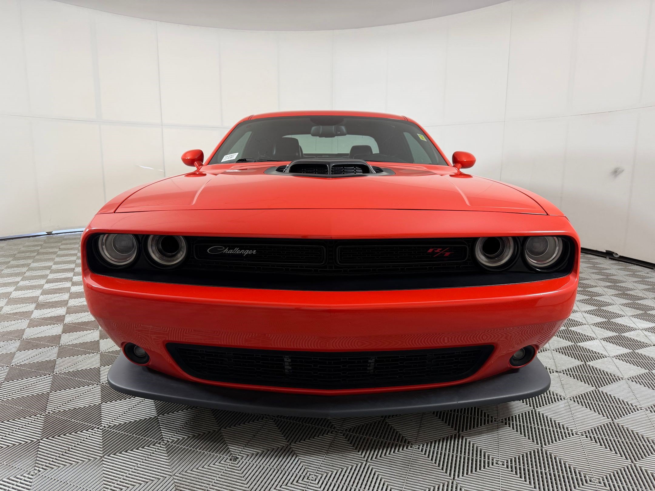 Used 2016 Dodge Challenger R/T Scat Pack RWD image 6
