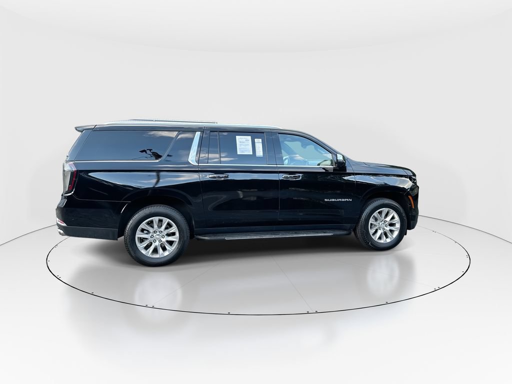 Used 2025 Chevrolet Suburban Premier RWD image 9