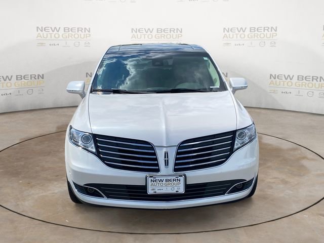 Used 2019 Lincoln MKT AWD image 8