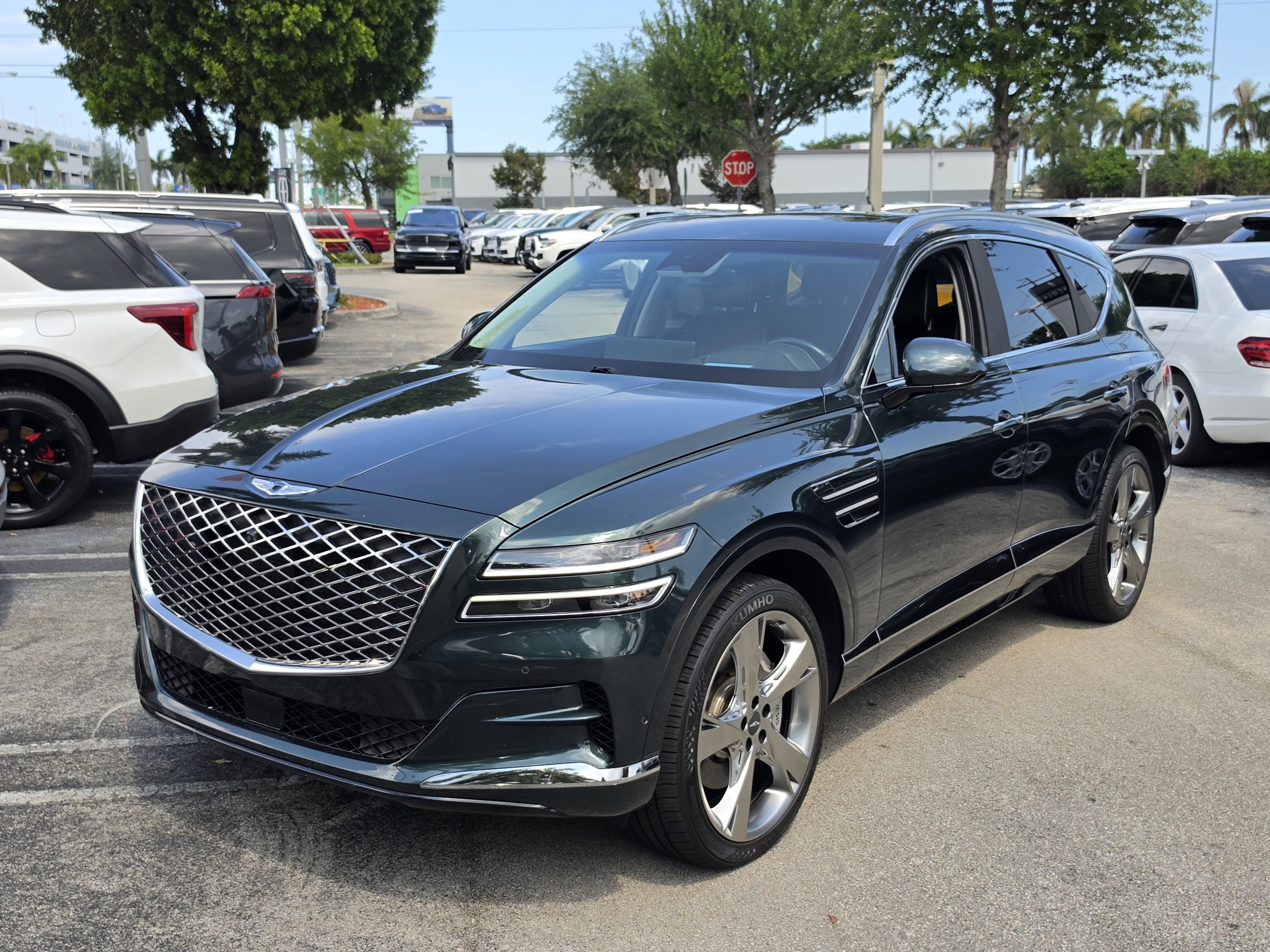 Used 2022 Genesis GV80 2.5T w/ Prestige Package 04 AWD/4WD image 2