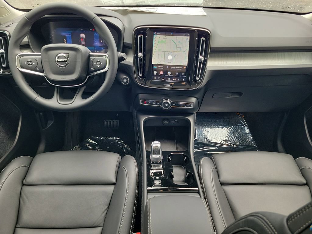 New 2026 Volvo XC40 B5 Plus w/ Climate Package AWD/4WD image 5