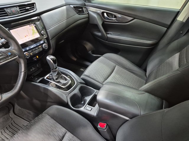 Used 2020 Nissan Rogue SV w/ Sun & Sound Touring Package AWD/4WD image 26