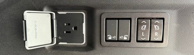 Used 2023 Chevrolet Tahoe High Country image 13