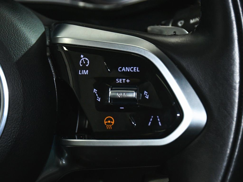 Used 2024 Jaguar F-PACE R-Dynamic S image 37