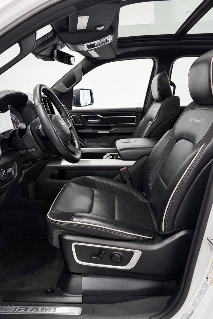 Used 2022 RAM 1500 Laramie AWD/4WD image 8
