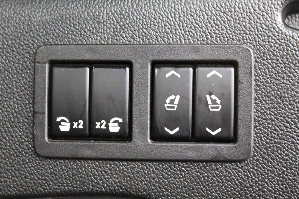 Used 2020 GMC Yukon XL Denali image 26