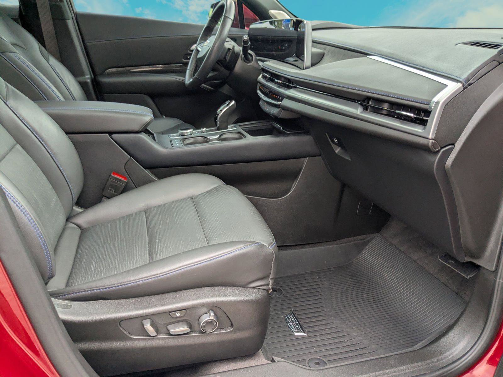 Used 2025 Cadillac XT4 Sport AWD/4WD image 20