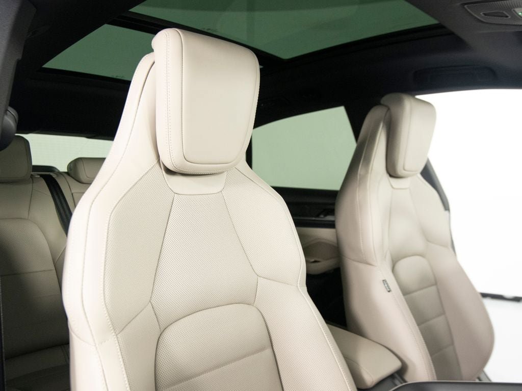 New 2026 Porsche Macan 4 Electric AWD/4WD image 34